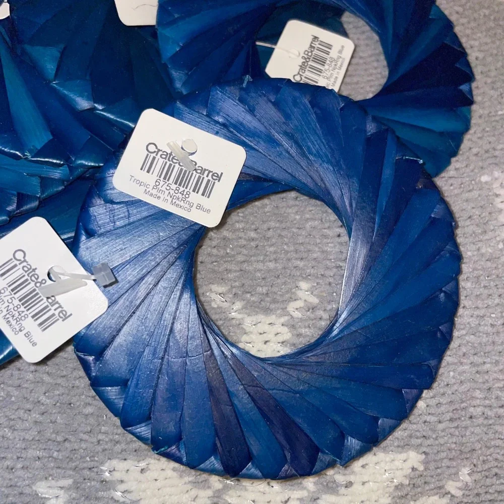 Crate & Barrel Napkin Rings Tropic Palm NpkRng Blue Set of 6 Handmade raffia NEW